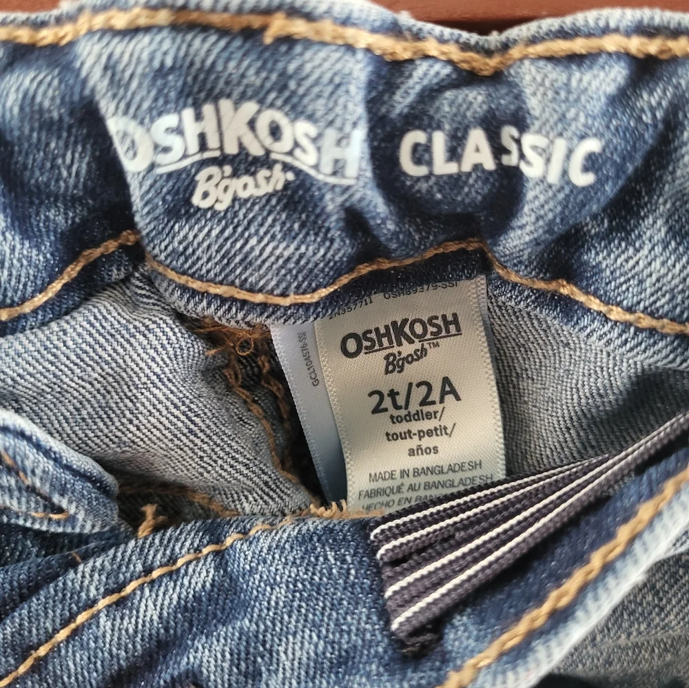 EUC 2T Oshkosh B'gosh Classic Blue Jeans